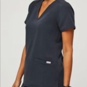 Figs Scrub Top